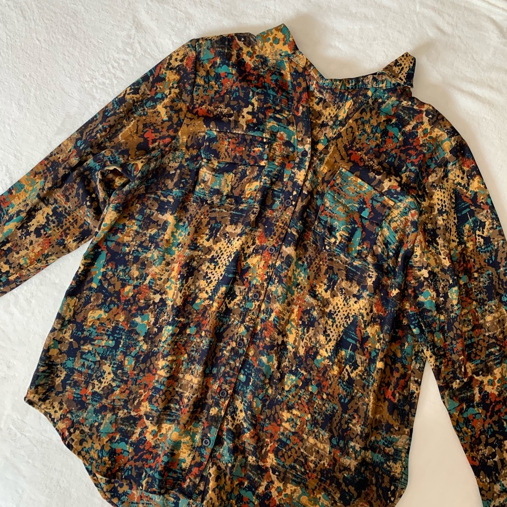 Christopher & Banks • patterened button down top